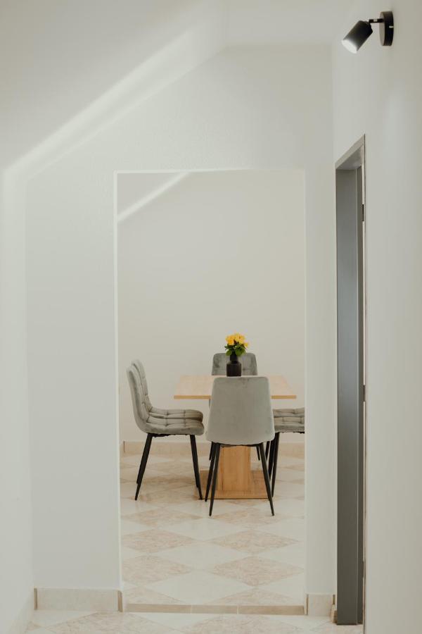 ברזנו Apartman Emily מראה חיצוני תמונה