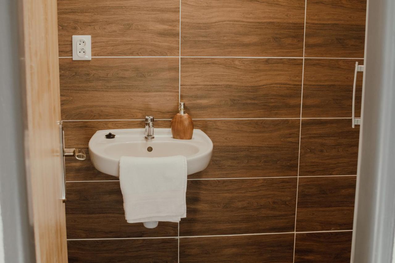 ברזנו Apartman Emily מראה חיצוני תמונה